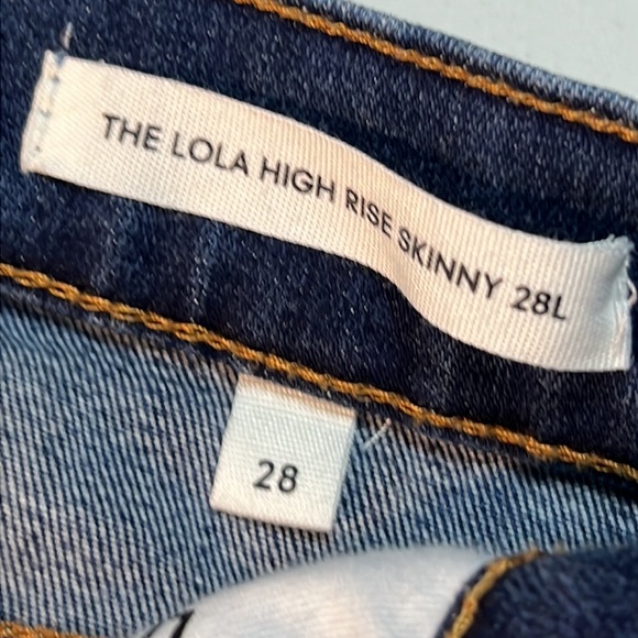 Denim Forum The Lola High Rise Skinny.  28 x 28 length.  Classic blue wash. - Picture 10 of 16